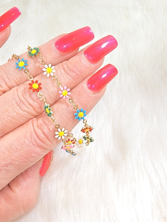 Jewelry - Colorful Daisies on Gold-tone Chain Necklace
